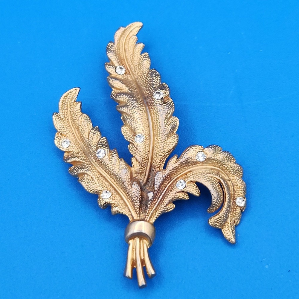 Vintage Coro Gold Tone Triple Leaf Feather Rhinestone Brooch Pin Mid Century